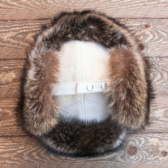Paul Leinburd Collection - Raccoon Fur Aviator Hat - Picture 5 of 8